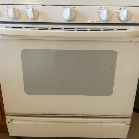 Stove - Picture 1 of 1